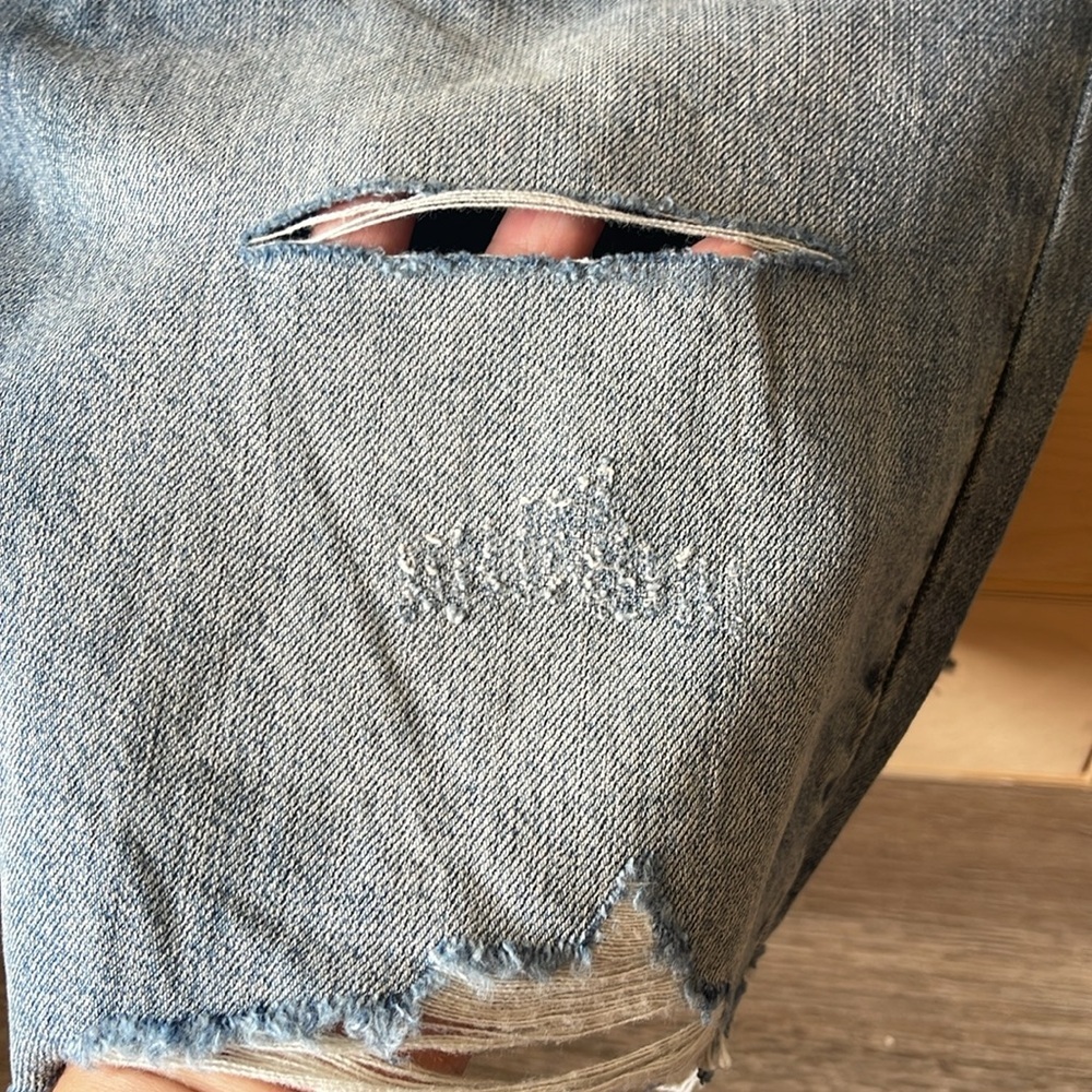 Lucky Brand • High Rise Bermuda Shorts - Picture 5 of 8